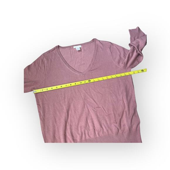 H&M Lightweight Women's V Neck Sweater - Picture 2 of 8